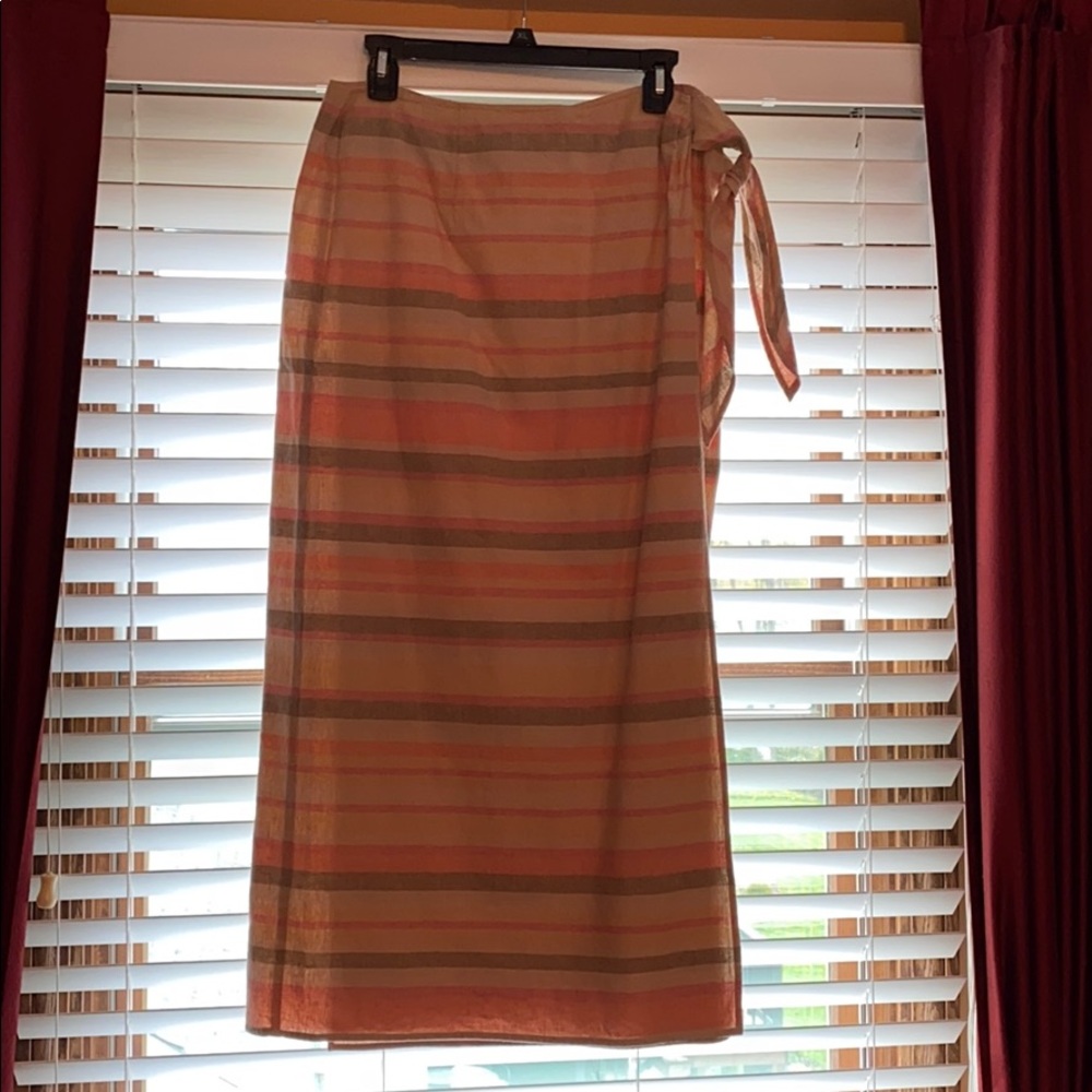 Side tie wrap skirt
